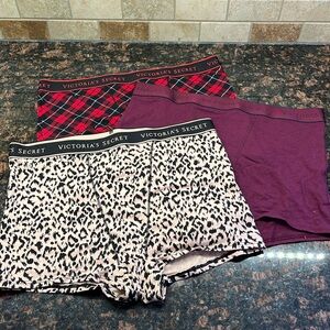 NWT Victoria’s Secret High-Waist Boy Short- M